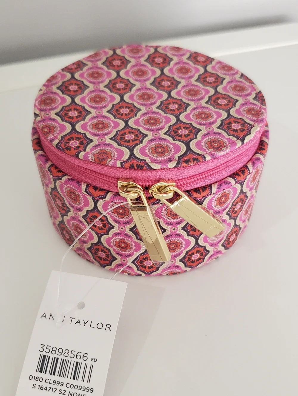 Ann Taylor Round Travel Jewelry Case Pink Pattern Zip Aroud Travel NWT